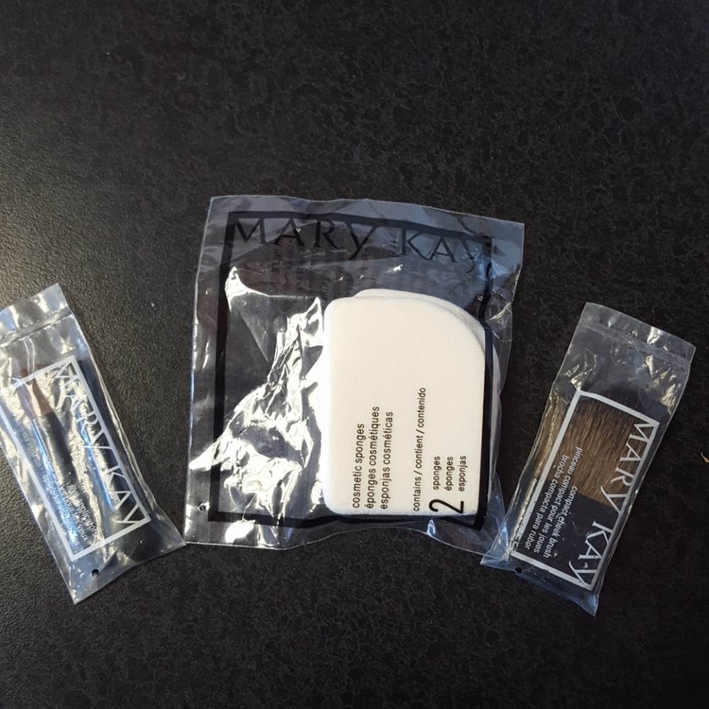 Mini brushes and sponges